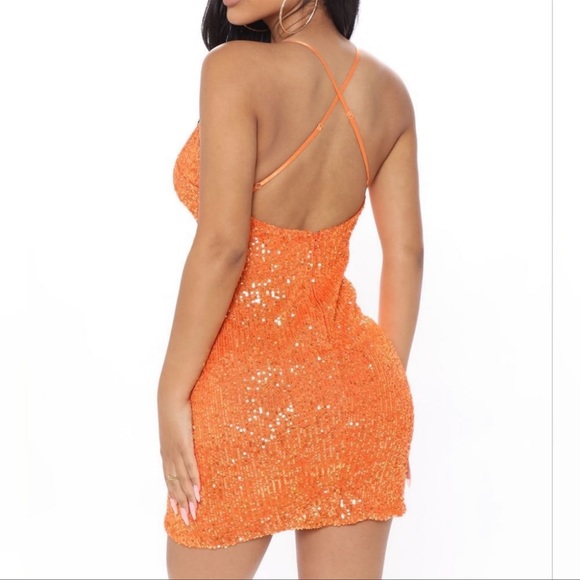 FASHION NOVA DRESS - Picture 2 of 3